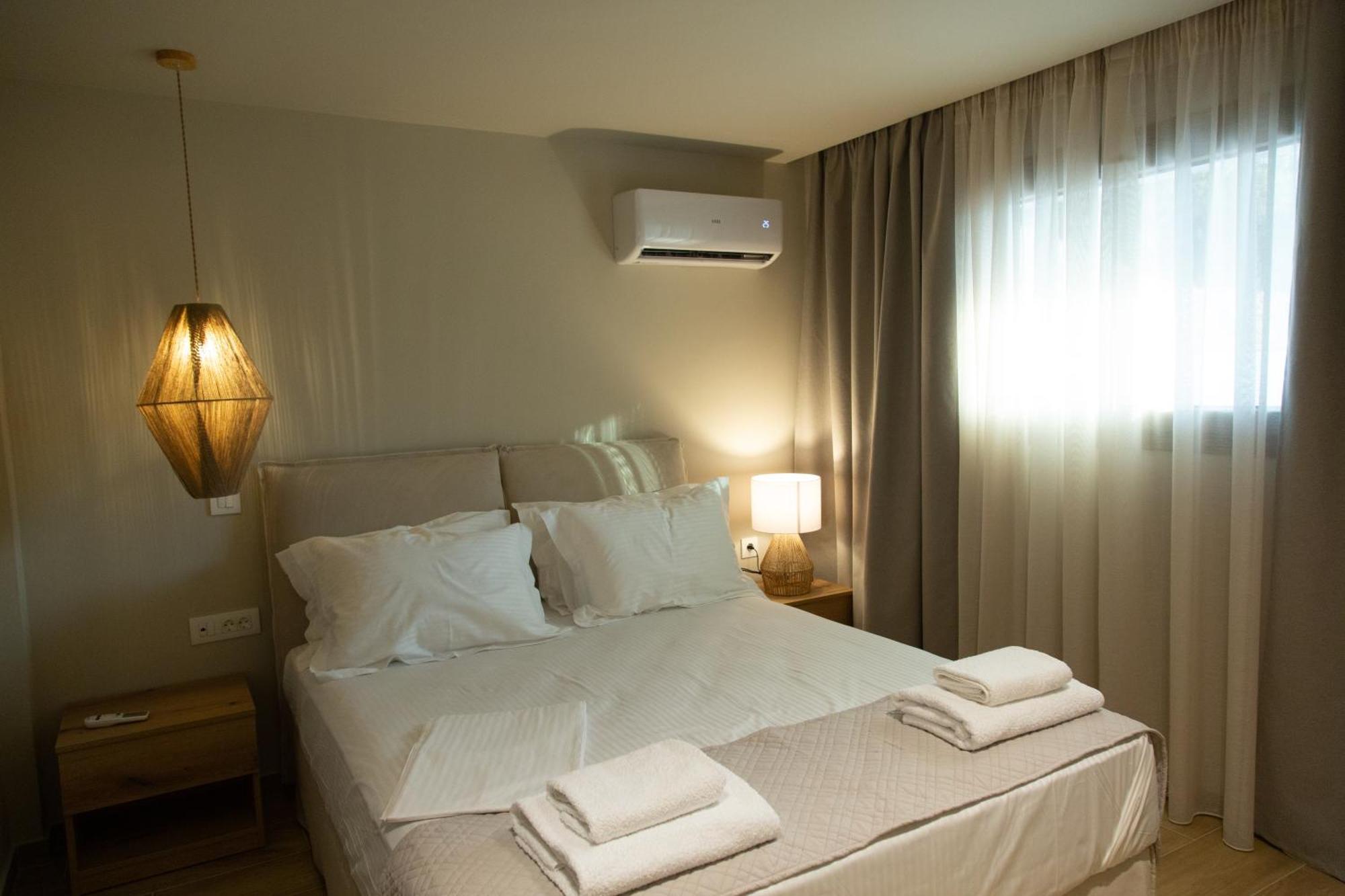 Νεακιτοσ Luxury Apartments ニキティ エクステリア 写真